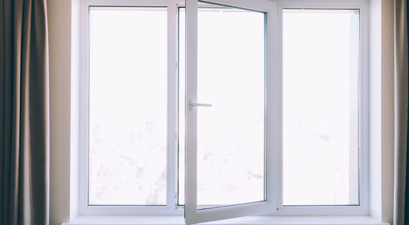 Scorrevoli o a Battente con Vasistas Integrato